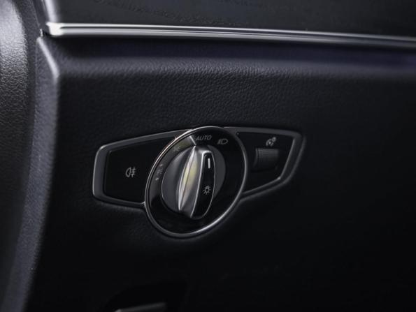 Mercedes-Benz E-Класс V (W213 S213 C238) Рестайлинг с пробегом 2022 года, цена 5 150 000 рублей, 59484 км, седан, Автокод Объявления
