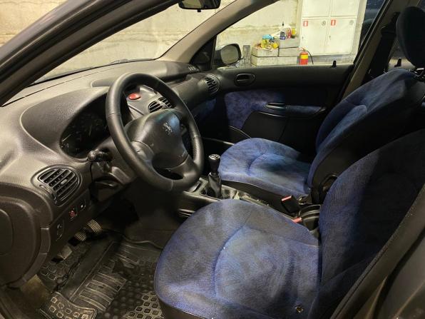 Peugeot 206 с пробегом 2005 года, цена 200 000 рублей, 222641 км, хэтчбек, Автокод Объявления