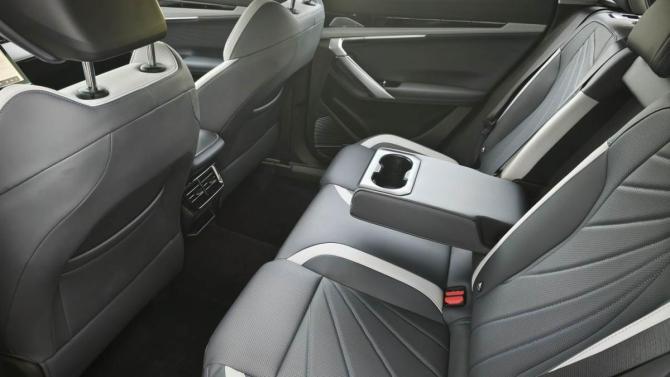 Новый Geely Atlas II 2026 года, цена 3 909 990 рублей, внедорожник, Автокод Объявления