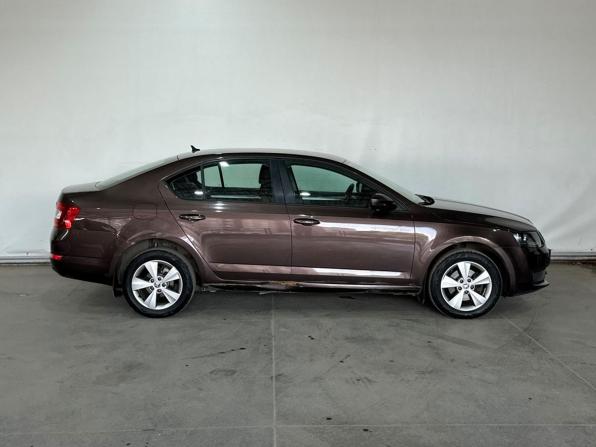 Skoda Octavia III (A7) с пробегом 2016 года, цена 1 350 000 рублей, 166991 км, лифтбек, Автокод Объявления