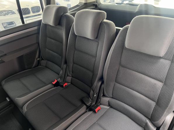 Volkswagen Touran I Рестайлинг 2 с пробегом 2011 года, цена 745 000 рублей, 264043 км, компактвэн, Автокод Объявления