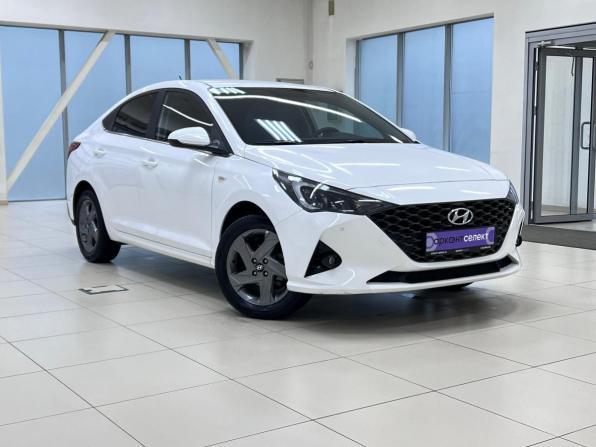 Hyundai Solaris II Рестайлинг с пробегом 2021 года, цена 1 750 000 рублей, 67753 км, седан, Автокод Объявления