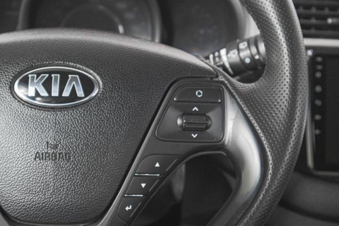 Kia Ceed II Рестайлинг с пробегом 2016 года, цена 899 000 рублей, 270000 км, хэтчбек, Автокод Объявления