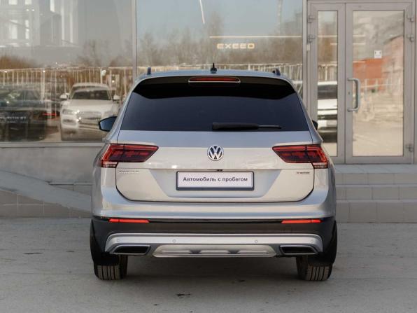 Volkswagen Tiguan II с пробегом 2019 года, цена 2 400 000 рублей, 161636 км, внедорожник, Автокод Объявления