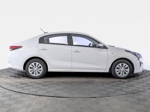 Kia Rio IV Рестайлинг с пробегом 2021 года, цена 1 420 000 рублей, 100136 км, седан, Автокод Объявления