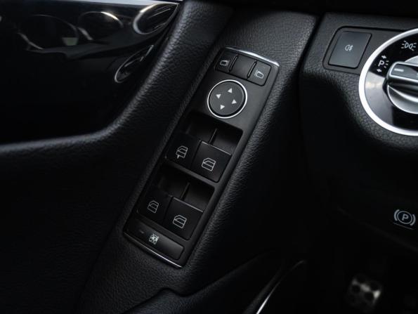 Mercedes-Benz C-Класс III (W204) Рестайлинг с пробегом 2013 года, цена 1 890 000 рублей, 153495 км, универсал, Автокод Объявления