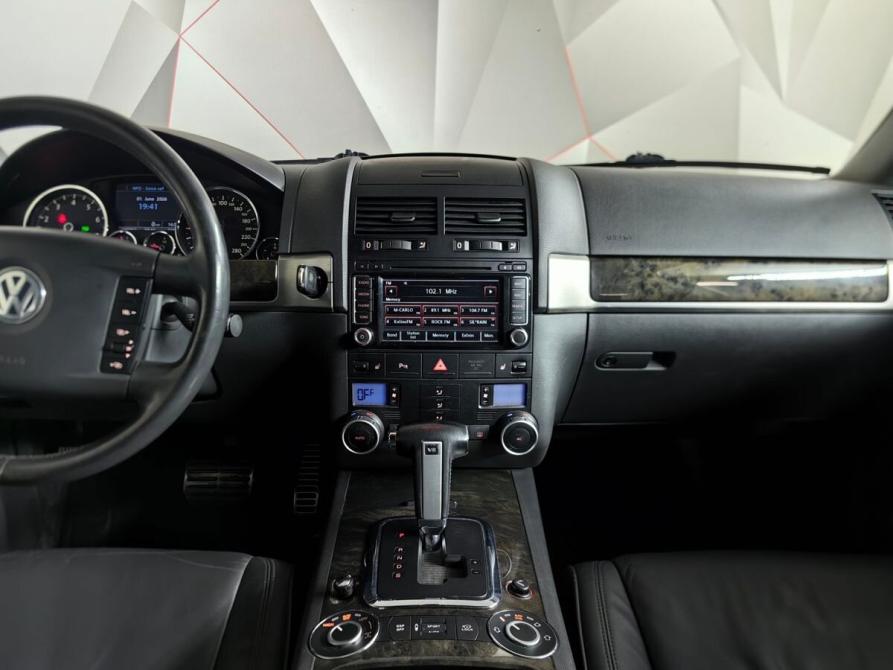 Volkswagen Touareg I Рестайлинг Москва  - изображение 15