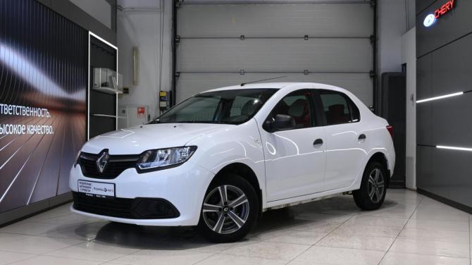 Renault Logan II с пробегом 2018 года, цена 830 000 рублей, 52000 км, седан, Автокод Объявления