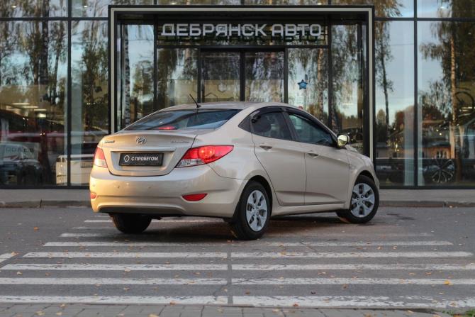 Hyundai Solaris I с пробегом 2014 года, цена 845 000 рублей, 215576 км, седан, Автокод Объявления