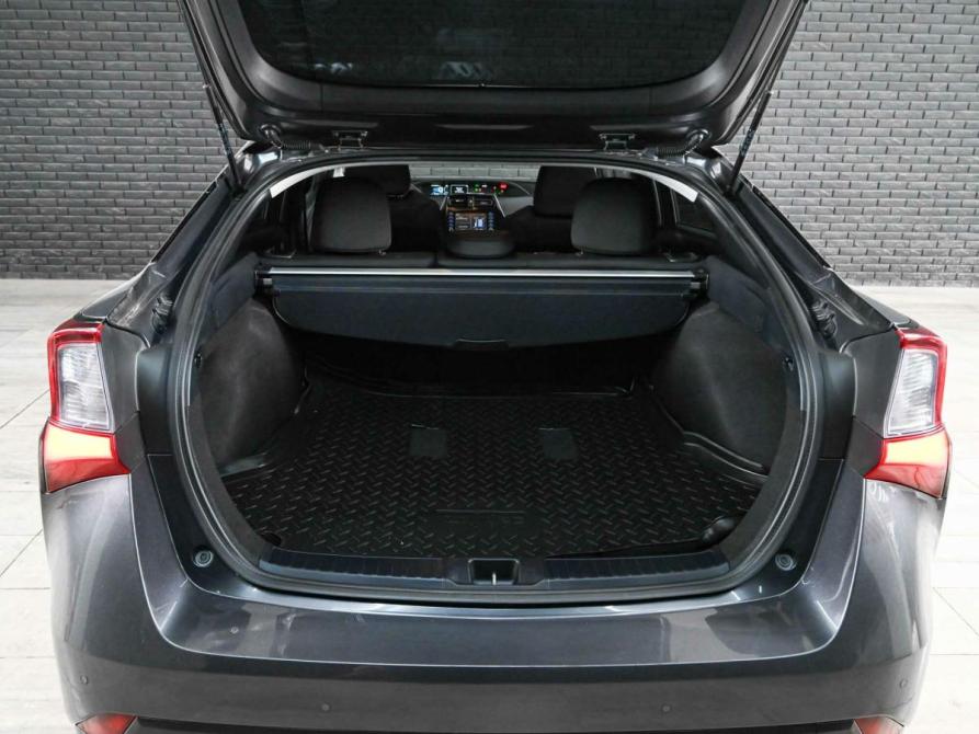 Toyota Prius IV (XW50) Екатеринбург  - изображение 9