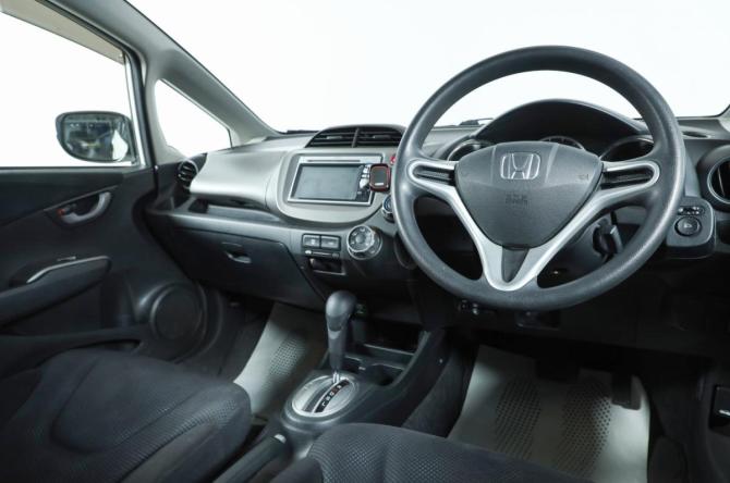 Honda Fit II с пробегом 2011 года, цена 759 000 рублей, 135000 км, хэтчбек, Автокод Объявления
