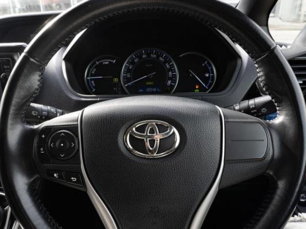 Toyota Esquire I с пробегом 2016 года, цена 1 950 000 рублей, 120481 км, минивэн, Автокод Объявления