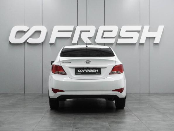 Hyundai Solaris I Рестайлинг с пробегом 2016 года, цена 1 019 000 рублей, 118861 км, седан, Автокод Объявления