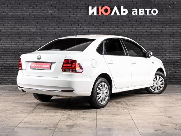 Volkswagen Polo V Рестайлинг с пробегом 2015 года, цена 750 000 рублей, 176991 км, седан, Автокод Объявления