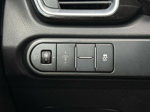 Kia Ceed III с пробегом 2019 года, цена 1 320 000 рублей, 209530 км, универсал, Автокод Объявления