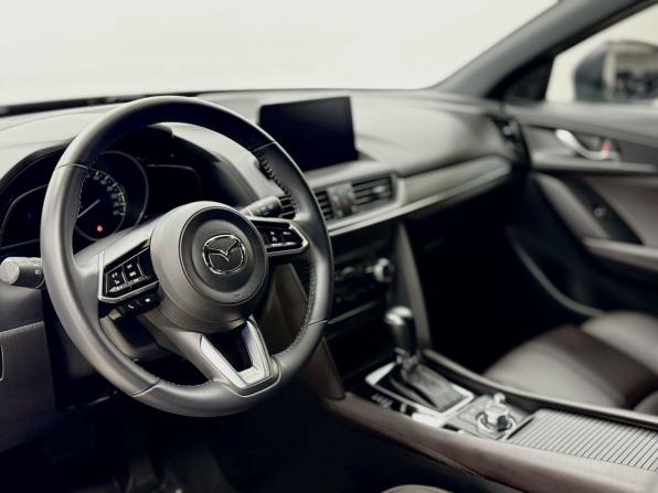 Mazda CX-4 I Рестайлинг с пробегом 2023 года, цена 2 939 000 рублей, 16896 км, внедорожник, Автокод Объявления