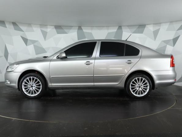 Skoda Octavia II (A5) Рестайлинг с пробегом 2011 года, цена 679 000 рублей, 196657 км, лифтбек, Автокод Объявления