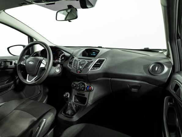 Ford Fiesta Mk6 Рестайлинг с пробегом 2017 года, цена 879 700 рублей, 93770 км, седан, Автокод Объявления