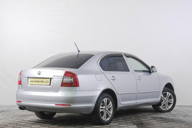 Skoda Octavia II (A5) Рестайлинг с пробегом 2011 года, цена 699 000 рублей, 301000 км, лифтбек, Автокод Объявления