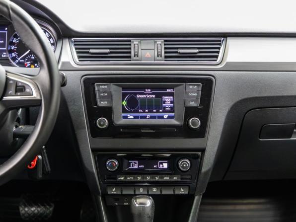 Skoda Rapid I с пробегом 2016 года, цена 1 328 000 рублей, 132476 км, лифтбек, Автокод Объявления