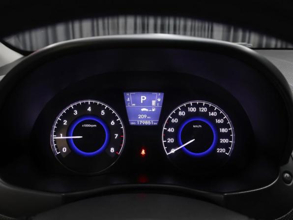 Hyundai Solaris I с пробегом 2013 года, цена 698 000 рублей, 180000 км, хэтчбек, Автокод Объявления