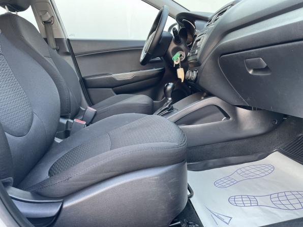 Kia Rio III Рестайлинг с пробегом 2015 года, цена 1 063 000 рублей, 177573 км, седан, Автокод Объявления