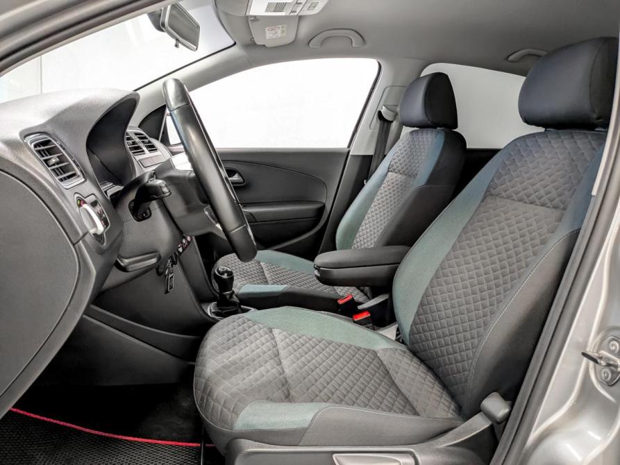 Volkswagen Polo V Рестайлинг Санкт-Петербург  - изображение 20