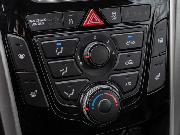 Hyundai i30 II с пробегом 2012 года, цена 1 055 000 рублей, 179162 км, универсал, Автокод Объявления