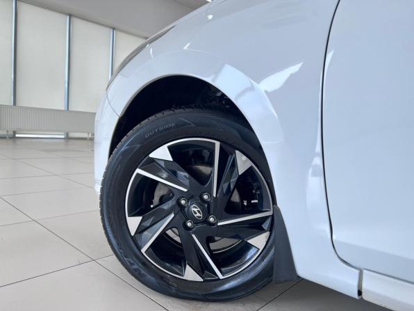 Hyundai Solaris II Рестайлинг с пробегом 2021 года, цена 1 650 000 рублей, 94222 км, седан, Автокод Объявления
