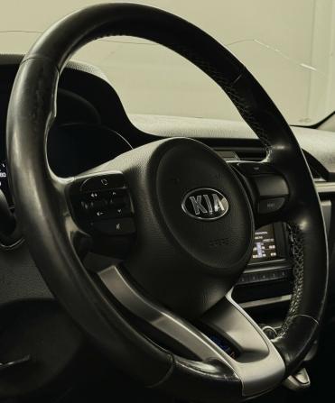 Kia Rio IV с пробегом 2018 года, цена 1 235 000 рублей, 131471 км, хэтчбек, Автокод Объявления