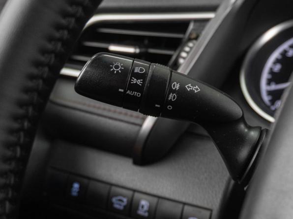 Toyota Camry VIII (XV70) с пробегом 2019 года, цена 2 159 000 рублей, 120142 км, седан, Автокод Объявления