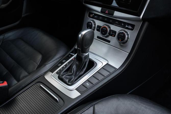 Volkswagen Passat B7 с пробегом 2013 года, цена 1 199 000 рублей, 205242 км, седан, Автокод Объявления