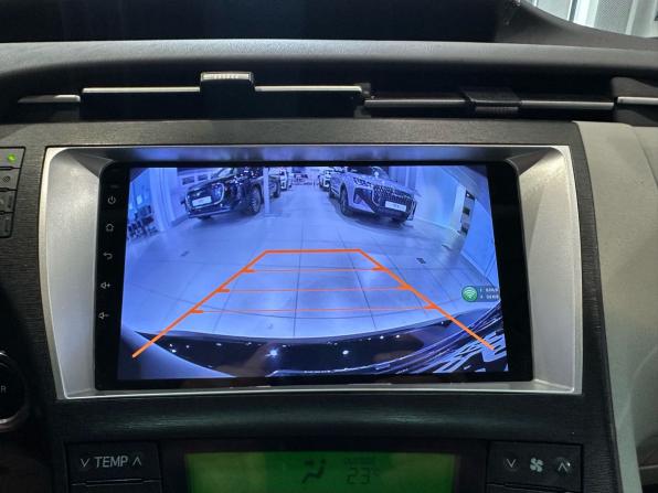 Toyota Prius III (XW30) с пробегом 2010 года, цена 1 059 000 рублей, 282600 км, лифтбек, Автокод Объявления