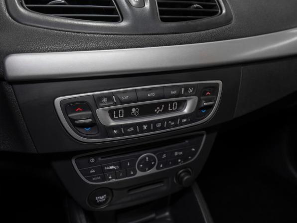 Renault Megane III Рестайлинг с пробегом 2012 года, цена 580 000 рублей, 192762 км, хэтчбек, Автокод Объявления