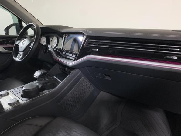 Volkswagen Touareg III с пробегом 2019 года, цена 4 195 000 рублей, 128687 км, внедорожник, Автокод Объявления