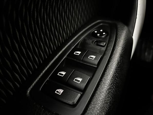 BMW 1 серии II (F20/F21) с пробегом 2012 года, цена 919 900 рублей, 201000 км, хэтчбек, Автокод Объявления