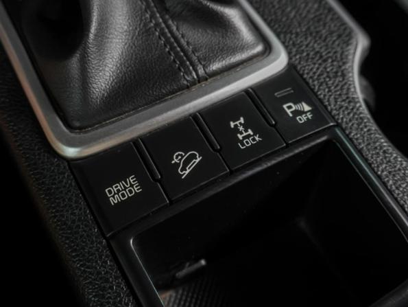 Kia Sportage IV с пробегом 2018 года, цена 2 339 000 рублей, 58810 км, внедорожник, Автокод Объявления