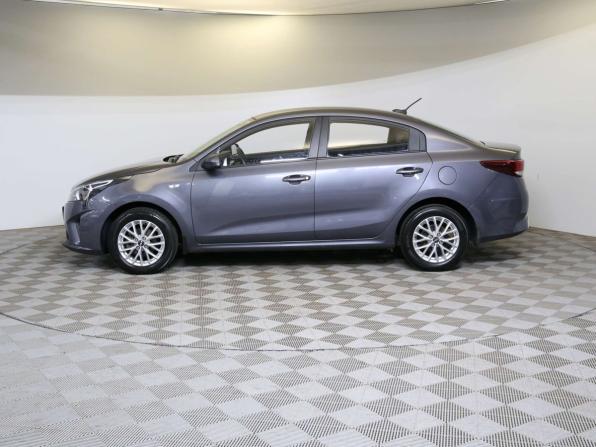 Kia Rio IV Рестайлинг с пробегом 2021 года, цена 1 345 000 рублей, 84484 км, седан, Автокод Объявления