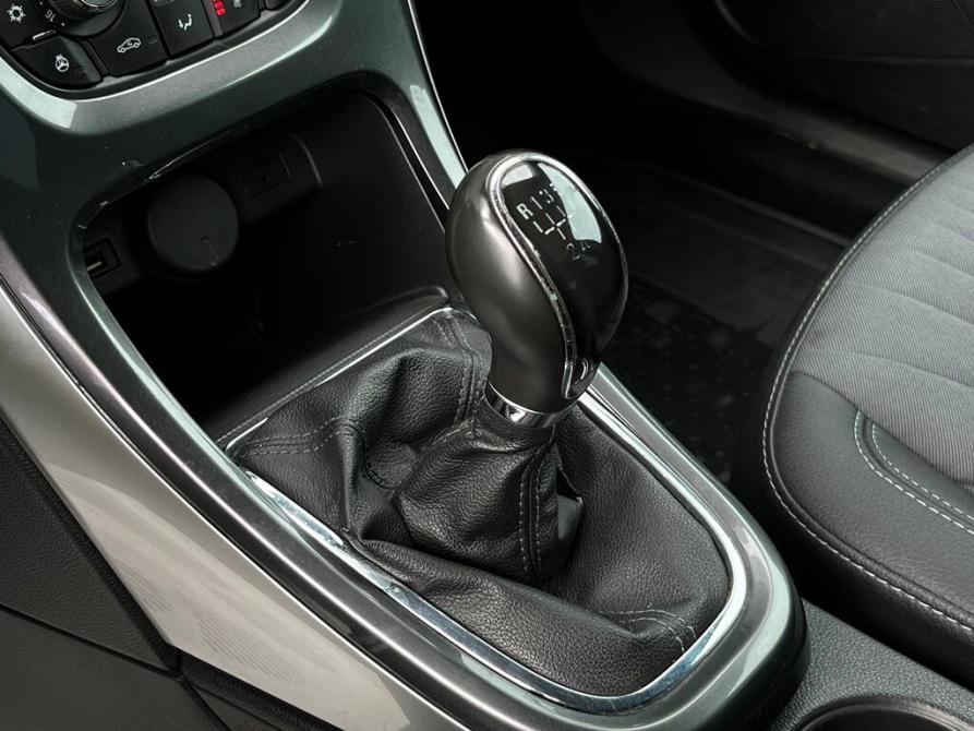 Opel Astra J Рестайлинг Санкт-Петербург  - изображение 14