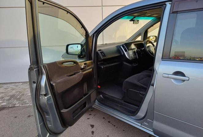 Nissan Serena III (C25) с пробегом 2009 года, цена 850 000 рублей, 299763 км, минивэн, Автокод Объявления