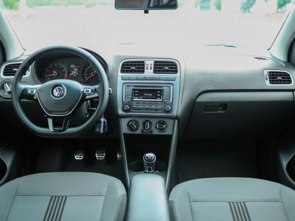 Volkswagen Polo V Рестайлинг с пробегом 2016 года, цена 969 000 рублей, 154600 км, седан, Автокод Объявления