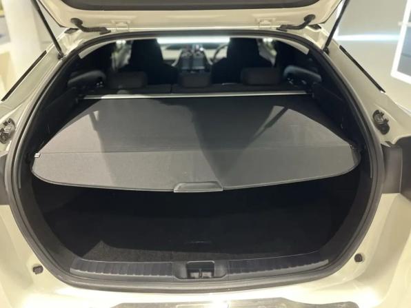 Toyota Prius IV (XW50) с пробегом 2016 года, цена 1 375 000 рублей, 201000 км, лифтбек, Автокод Объявления