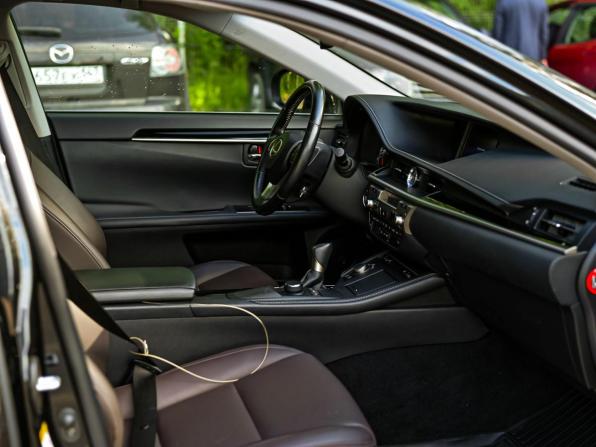 Lexus ES VI Рестайлинг с пробегом 2017 года, цена 2 820 000 рублей, 100037 км, седан, Автокод Объявления