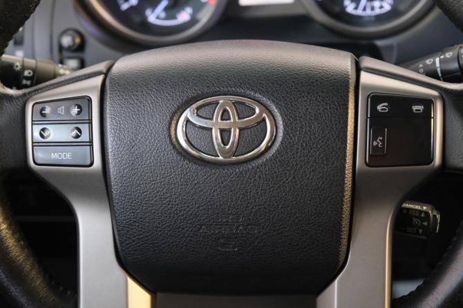 Toyota Land Cruiser Prado 150 Series с пробегом 2013 года, цена 2 929 000 рублей, 210000 км, внедорожник, Автокод Объявления
