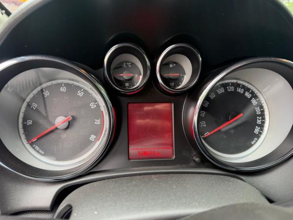 Opel Astra J Рестайлинг с пробегом 2013 года, цена 847 000 рублей, 118000 км, седан, Автокод Объявления