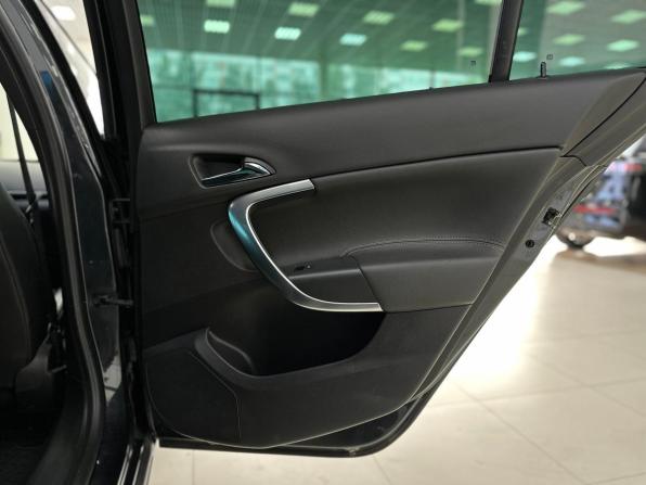 Opel Insignia I Рестайлинг с пробегом 2013 года, цена 1 210 000 рублей, 154693 км, седан, Автокод Объявления