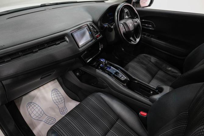 Honda Vezel I с пробегом 2015 года, цена 1 499 000 рублей, 61000 км, внедорожник, Автокод Объявления