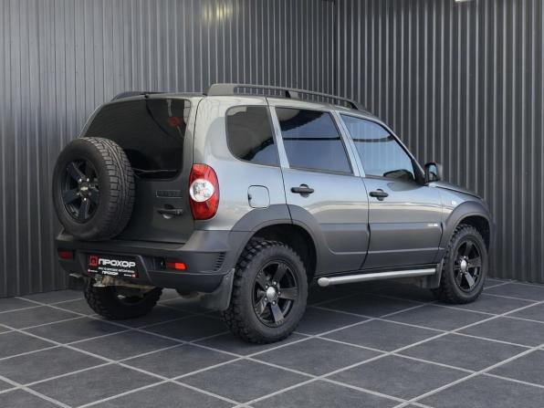 Chevrolet Niva I Рестайлинг с пробегом 2017 года, цена 787 000 рублей, 76866 км, внедорожник, Автокод Объявления