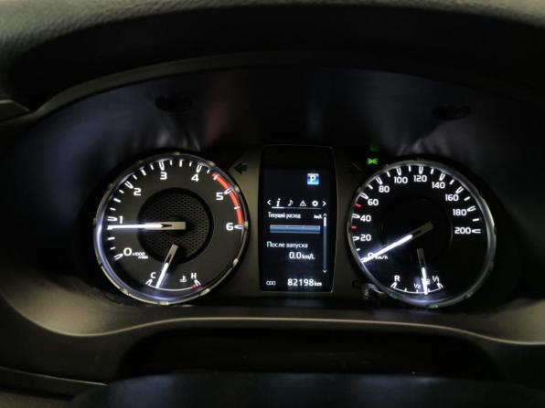 Toyota Hilux VIII Рестайлинг 2 с пробегом 2021 года, цена 4 500 000 рублей, 82195 км, пикап, Автокод Объявления