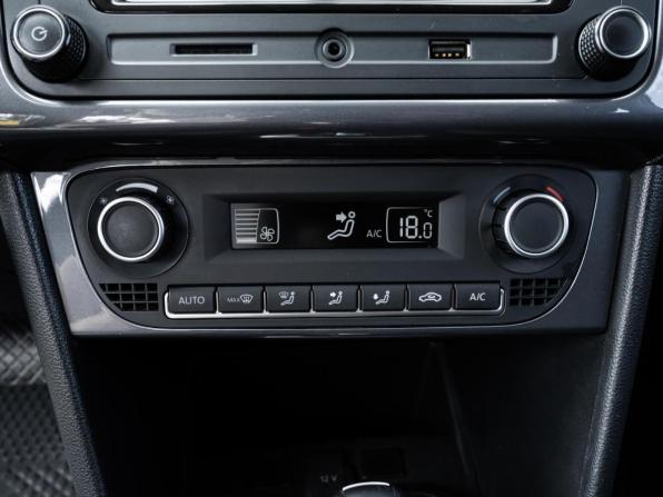 Volkswagen Polo V Рестайлинг с пробегом 2018 года, цена 1 189 000 рублей, 158426 км, седан, Автокод Объявления